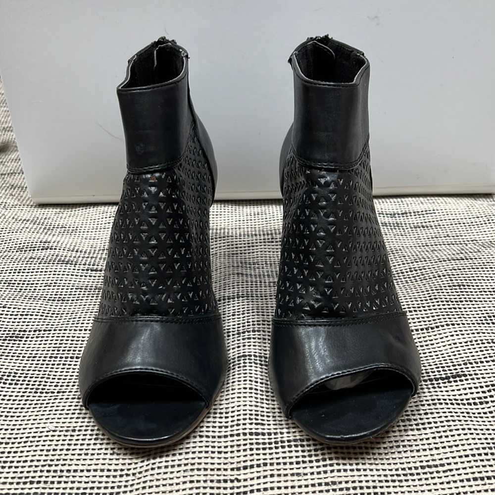 Mossimo black leather ankle booties